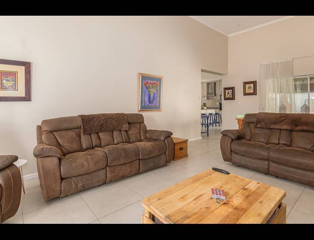 3 BEDROOM FREEHOLD FOR SALE IN PARKLANDS NORTH